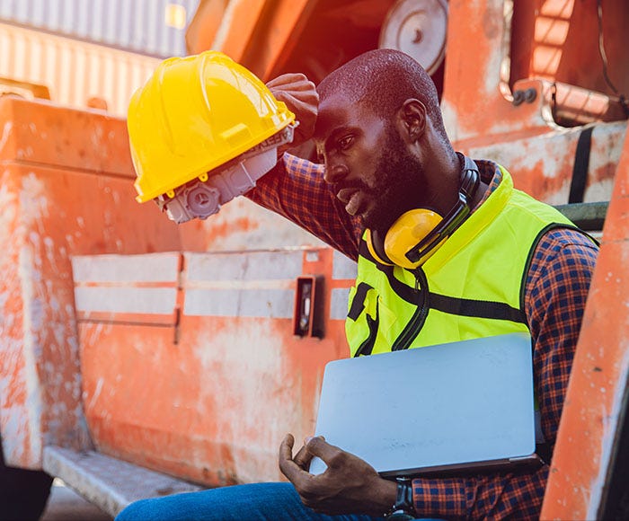 Ropa laboral con tecnología refrescante